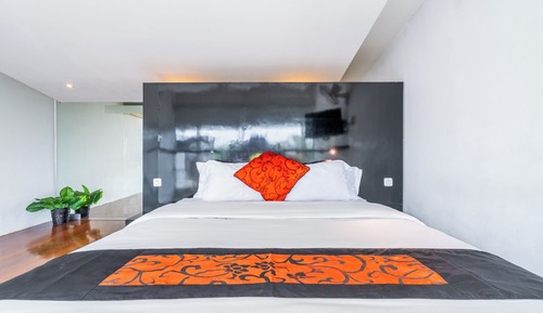 1 Bedroom Apartment with Loft