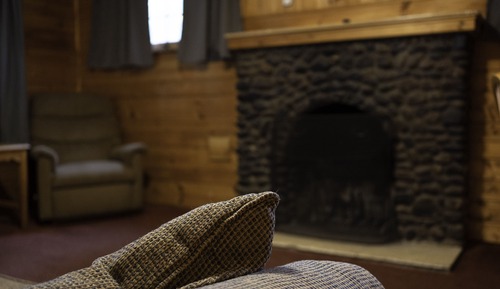 Two Bedroom Cottage #23, 1 queen and 2 double beds