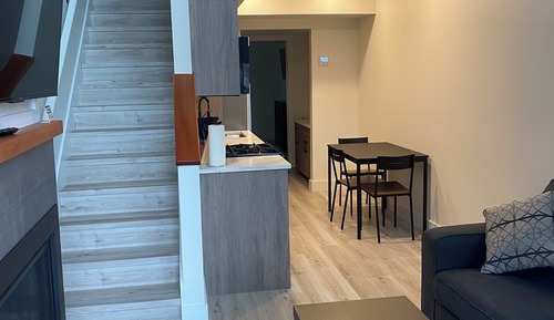 The loft, with Kitchenette (Lower level)