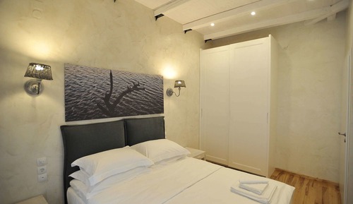 Villa (Grey)