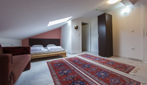 Economy Double Room, 1 Queen Bed