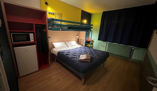 Triple Room, Multiple Beds