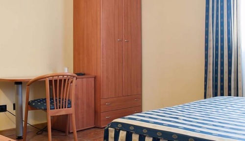 Basic Single Room, 1 Large Twin Bed