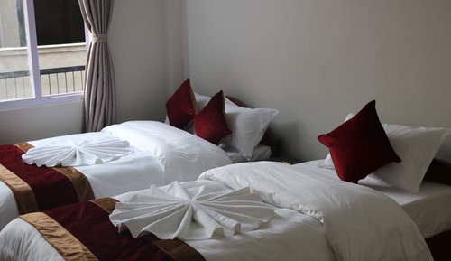 Standard Double or Twin Room, 2 Bedrooms, Smoking, City View (Deluxe Double Room with Private Bathr)
