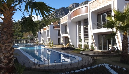 Two Bedroom Duplex Apartment with Pool View