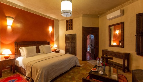Double Room, Ensuite, Pool View (Isli)