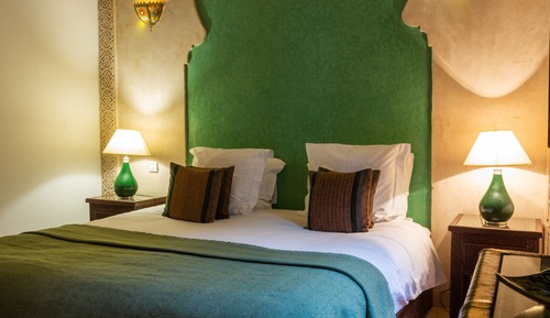 Exclusive Triple Room, Ensuite, Pool View (Oualili)