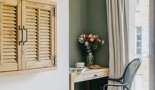 Room (Chambre 2015)