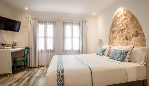 Superior Suite, 1 King Bed, Hot Tub