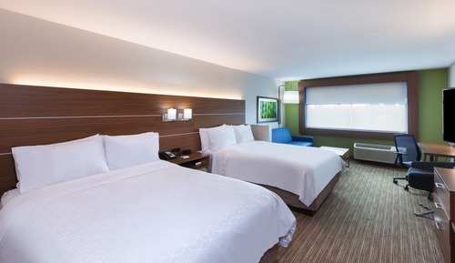 Room, Multiple Beds, Mobility Accessible, Non Smoking (Communications)