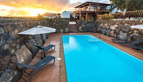Deluxe Villa