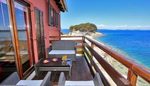 Studio Apartment with Sea View
