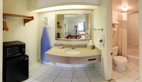 Double Room with Two Double Beds - Smoking