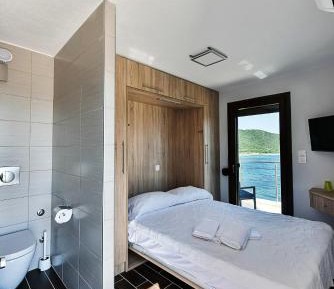 Budget Double Room with Terrace and Sea View