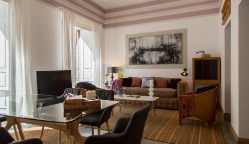 Deluxe Apartment