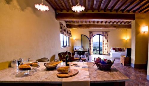 Deluxe Apartment with Hill View