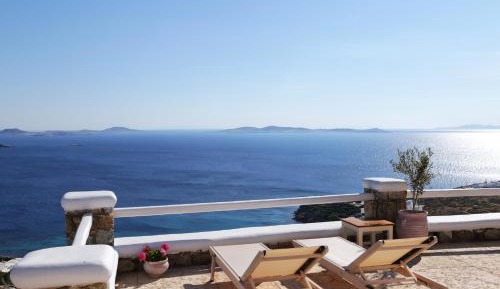 Deluxe Suite with Sea View