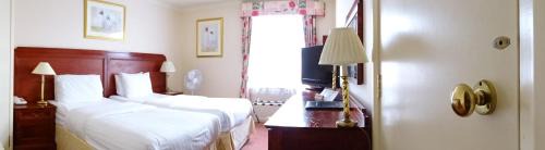 Classic Twin Room