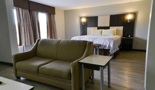 King Suite with Whirlpool and Fireplace - Non-Smoking