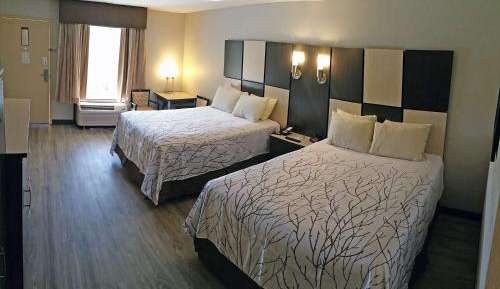 Queen Room with Two Queen Beds - Non-Smoking