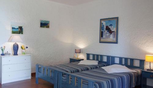 One-Bedroom Holiday Home