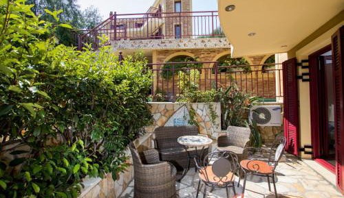 One-Bedroom Apartment with Garden View