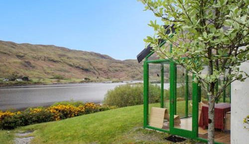 One-Bedroom Holiday Home