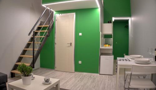 Apartment with Shower