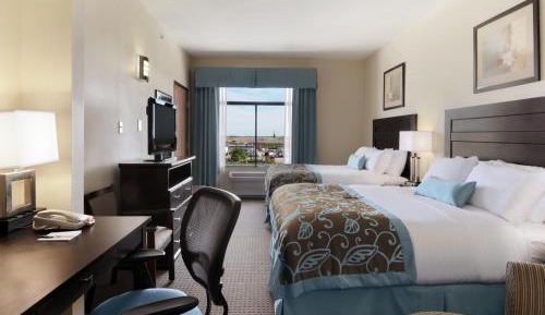 Queen Room with Two Queen Beds and Bath Tub - Mobility/Hearing Accessible - Non-Smoking