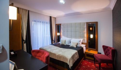 Deluxe King Room