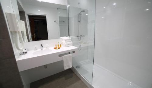 Superior Triple Room (2 Adults + 1 Child under 16 years)