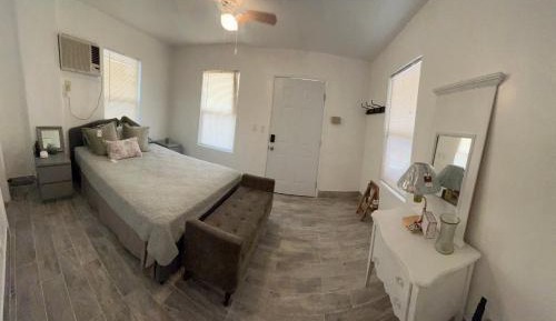 One-Bedroom Apartment - Non-Smoking
