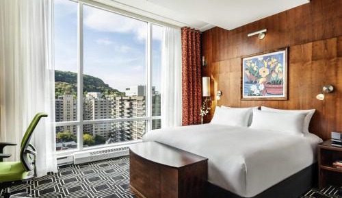 Presidential Suite with Mount Royal View