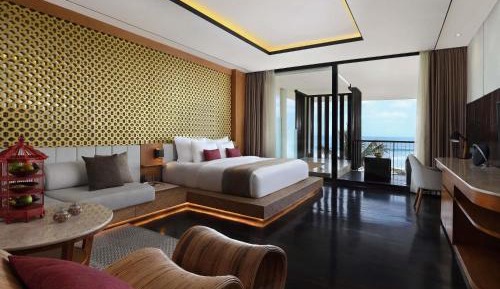 Seminyak Ocean King Suite with Balcony