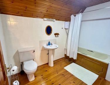 Twin Room with Private Bathroom
