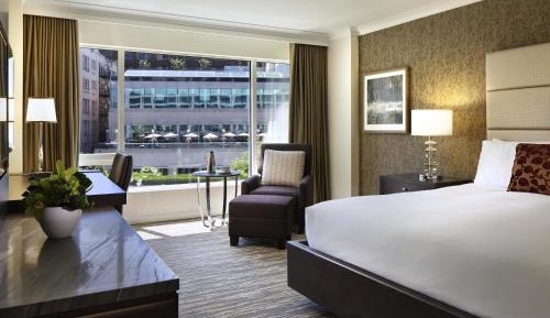 Fairmont City View Room with King Bed