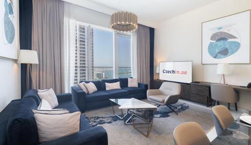 Two-Bedroom Apartment with Balcony and Sea View
