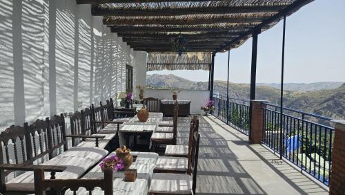 Three-Bedroom Apartment with Mountain View
