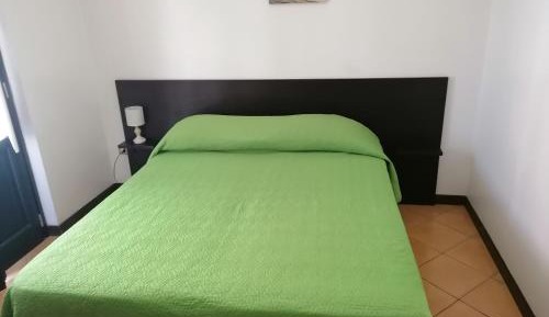 Standard Triple Room with Sea View