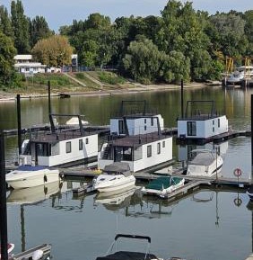 House Boat