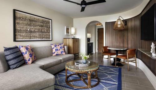 Fairmont King Suite with Sofa Bed and View