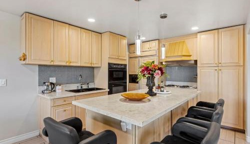 Deluxe Family Suite