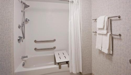 King Room - Mobility Access/Hearing Accessible