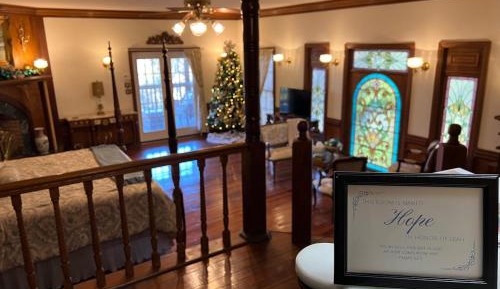 Deluxe King Suite