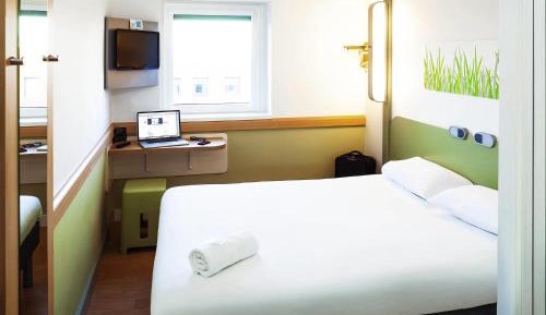 Classic Room with 1 double bed