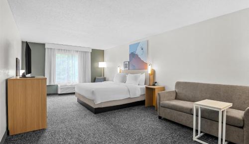 King Room with Sofa Bed - Non-Smoking