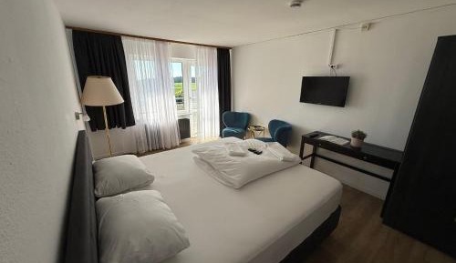Double Room with Mountain View