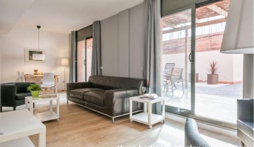 Three-Bedroom Duplex with terrace
