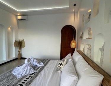 Suite with Mountain View
