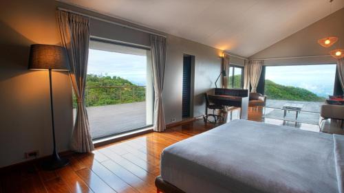 Double Room with Mountain View